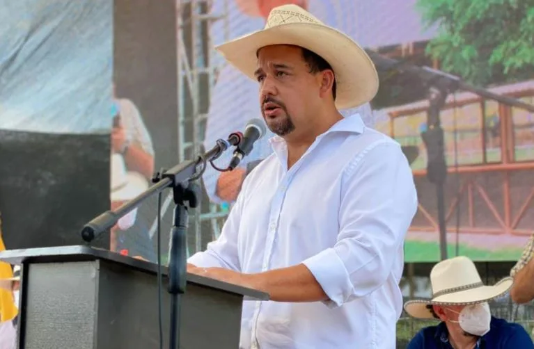 ECUADOR: Carlos Encalada es elegido nuevo viceprefecto del Guayas