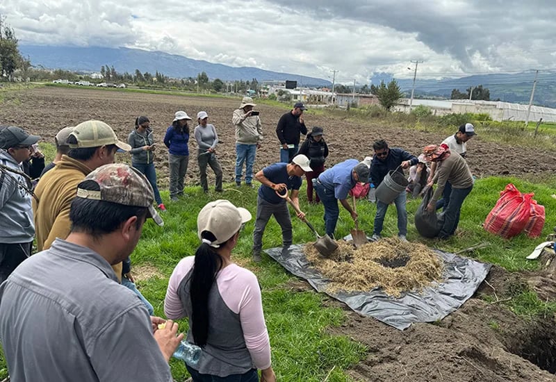 ECUADOR: Más técnicos se capacitan para replicar buenas prácticas en el campo