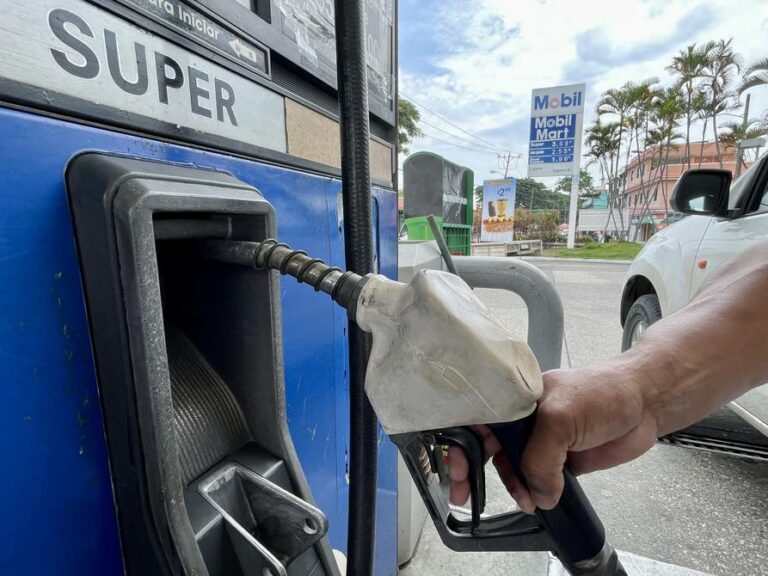Gasolina en EE. UU. cae a mínimos de nueve semanas por expectativas de acuerdo con Irán