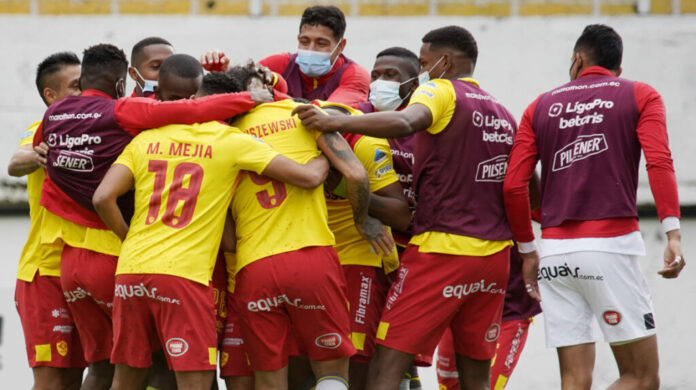 aucas-festeja-chillogallo-1024x574