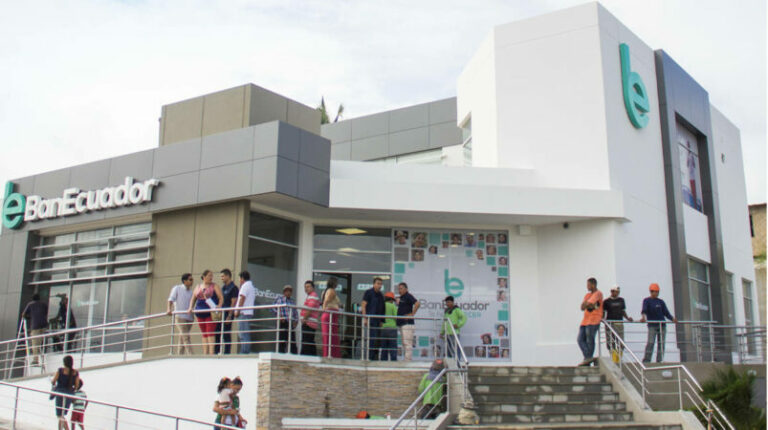 ECUADOR: Migrantes podrán transformar sus remesas en negocios