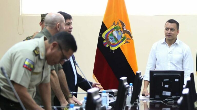 Ecuador: Estos son los nuevos impuestos para financiar el conflicto interno y la crisis