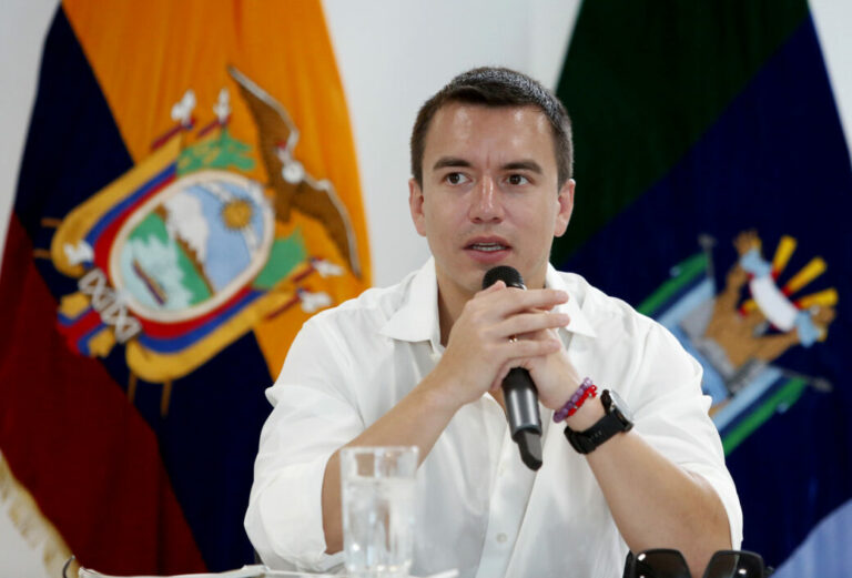 Empresarios proponen bajar aranceles, reducir el subsidio a los combustibles y controlar la corrupción en compras públicas para solucionar la crisis fiscal