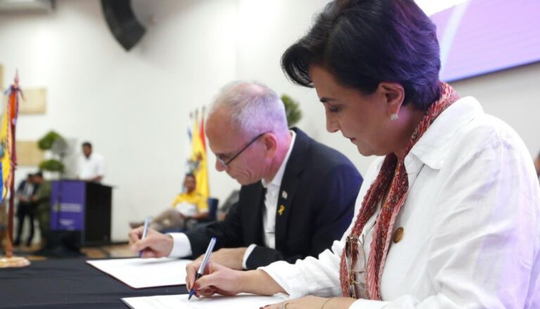 Israel y Ecuador firman convenio para emplear a jóvenes ecuatorianos