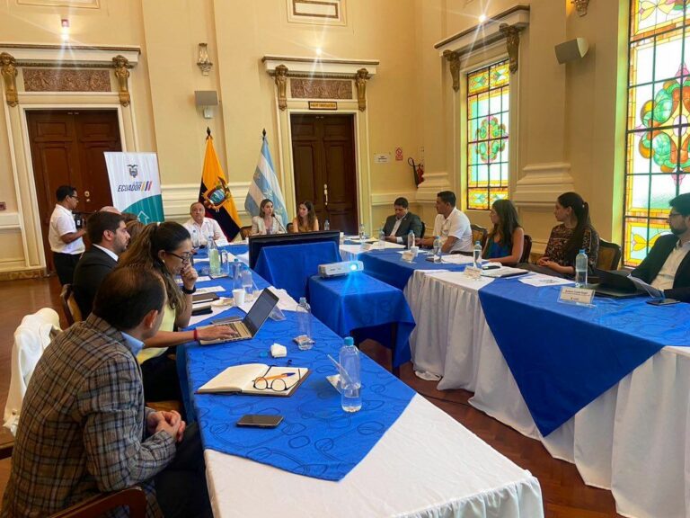 Gabinete Sectorial Productivo se prepara para implementar educación financiera como política pública