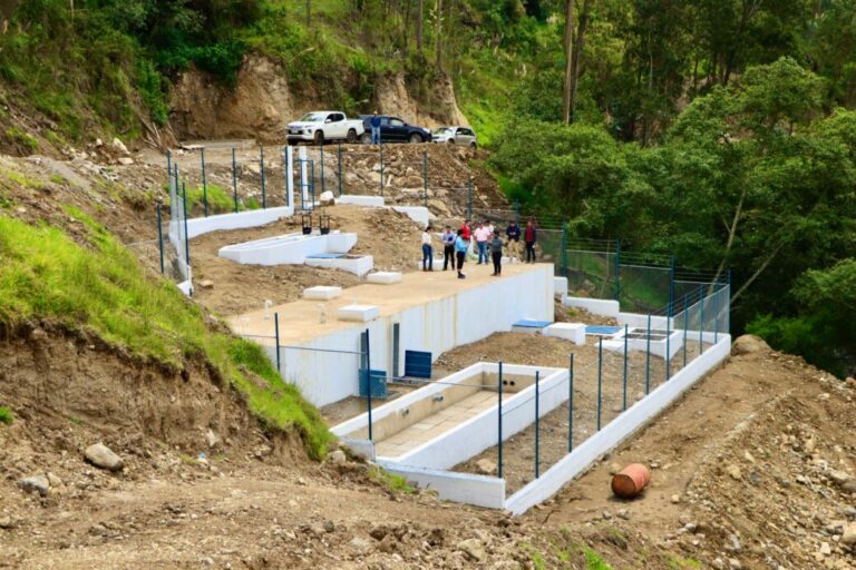 El Banco de Desarrollo del Ecuador aprobó $147 millones para financiar proyectos de Gobiernos locales en 2024