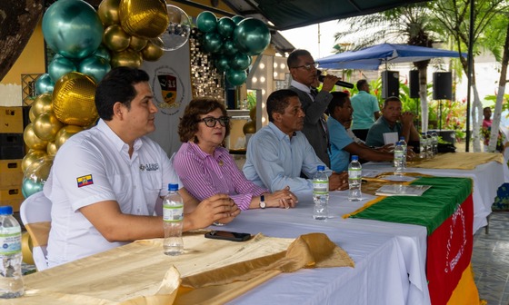 ECUADOR:  Gobierno y sector bananero impulsan formación digital y derechos laborales
