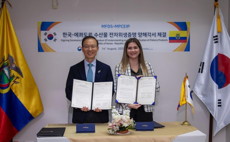 Ecuador y Corea firman acuerdo para certificados sanitarios electrónicos de productos pesqueros
