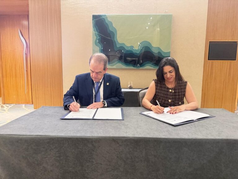 Ecuador y Panamá sellan alianza para impulsar inversión y cooperación empresarial