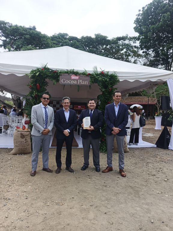 ECUADOR: Se graduó la primera generación del programa rural “Herederos en el Campo”