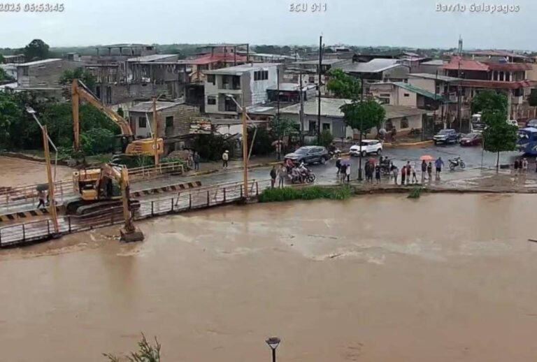 Ecuador declara estado de emergencia regional por impacto de la época lluviosa