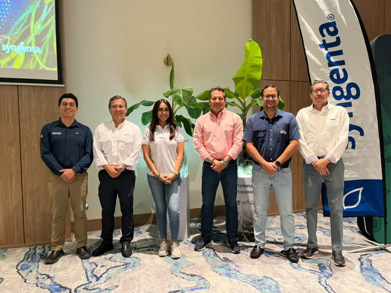 ECUADOR: Equipos comprometidos, cultivos fuertes: la bioestimulación que nace desde adentro