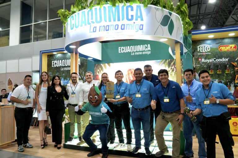 Ecuaquímica fue reconocida con el mejor stand de la Cumbre Mundial del Cacao 2026